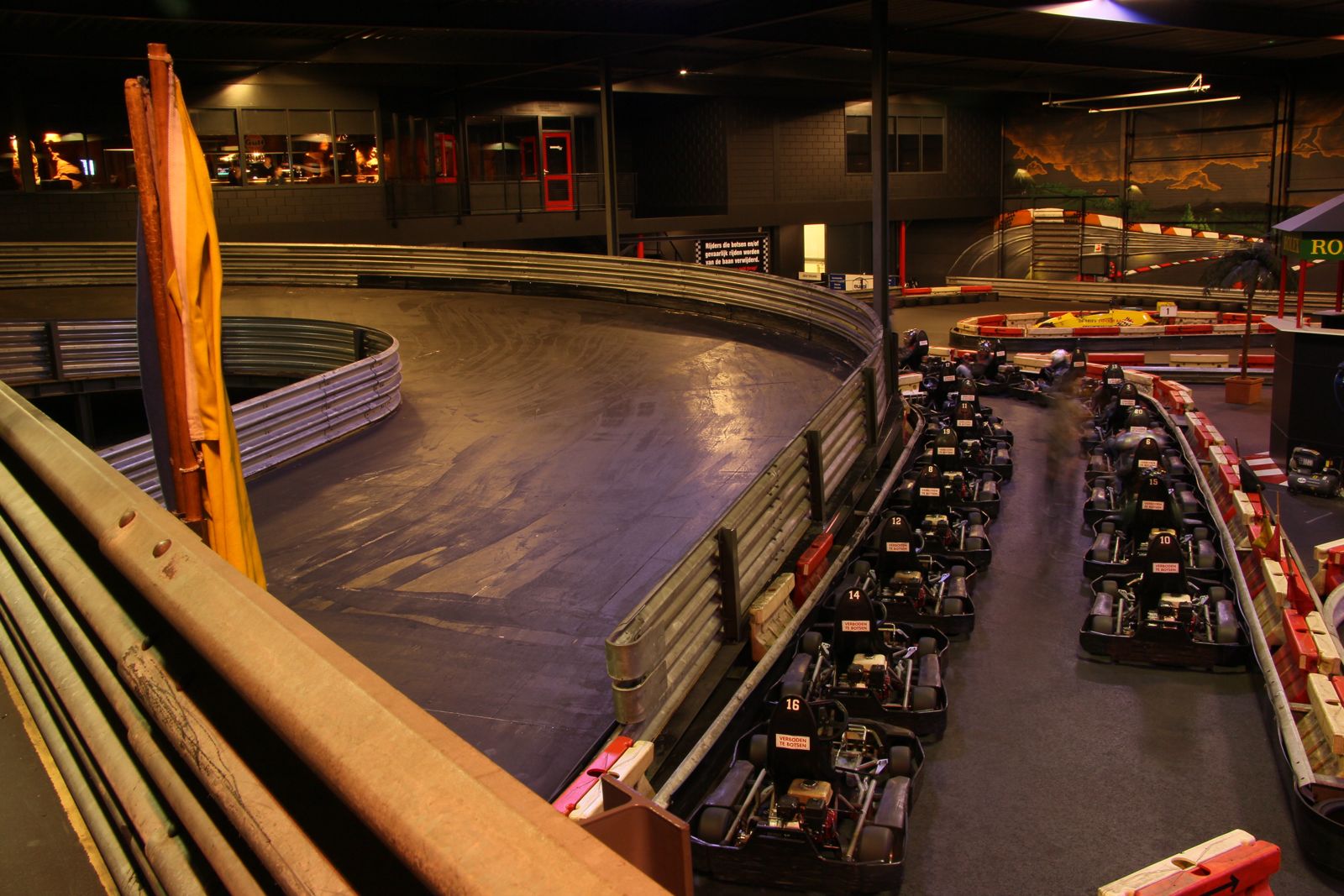 Indoor karting 200cc